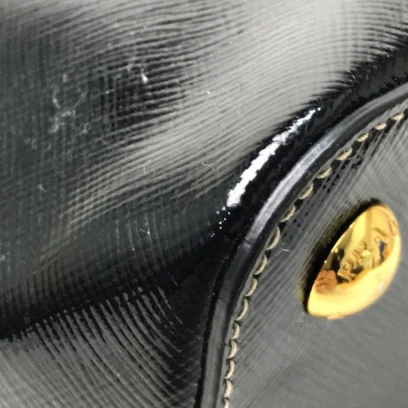 Prada Saffiano Vernice Handbag Patent Black - Picture 4 of 7